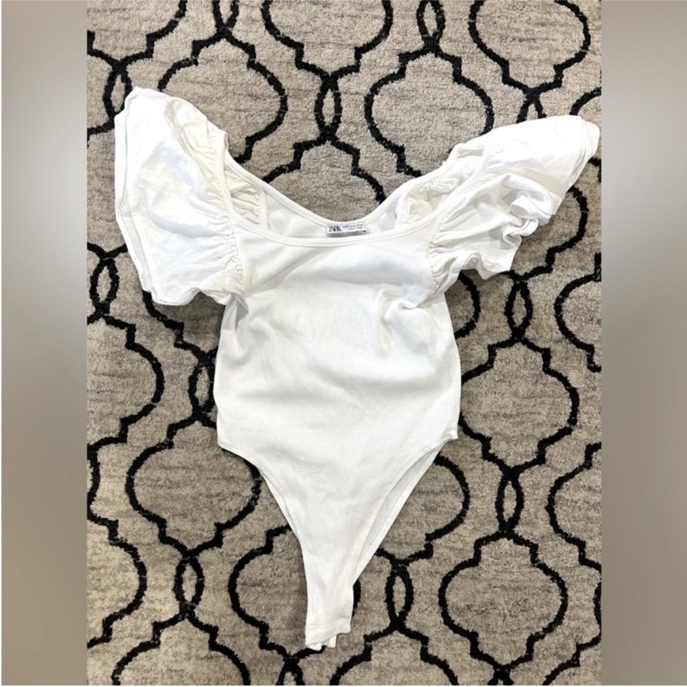 Zara White Ruffled Sleeve Bodysuit
